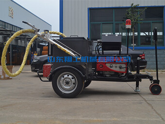 路面養(yǎng)護(hù)怎么能少了瀝青灌縫機的參與