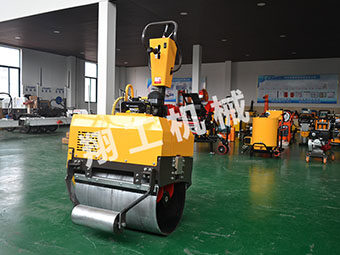 道路養(yǎng)護責任重大，小型壓路機需求迅速增長
