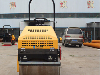  如何讓小型壓路機適應市場的發(fā)展？