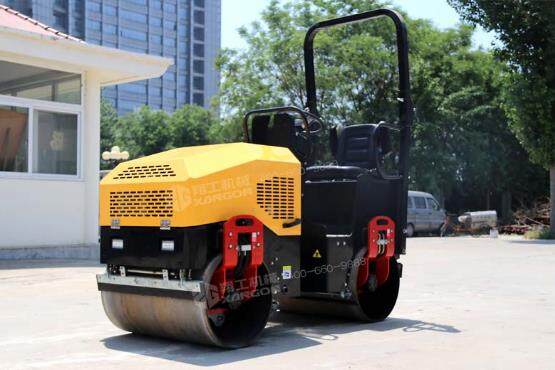 小壓路機(jī)兩種動(dòng)力需求選擇，狹小的面積也可以